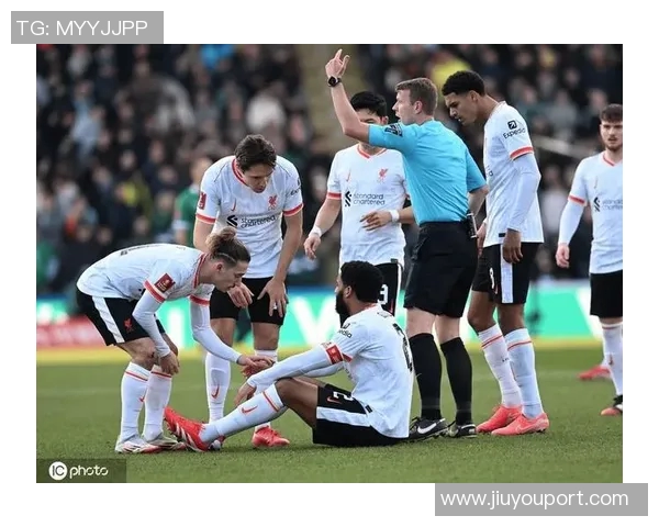 那不勒斯大胜利物浦5-0足总杯历史冷门引发全场震惊