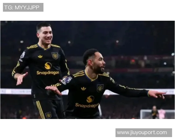 曼联逆转阿森纳3-2帽子戏法引发全场狂欢战术解析