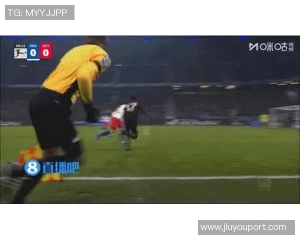 欧联杯精彩对决:里昂与拜仁激战成平局神扑引发争议判罚全场沸腾 欧联杯精彩对决:里昂与拜仁激战成平局神扑引发争议判罚全场沸腾