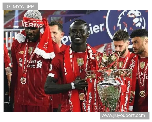 英超激战：利物浦大胜巴黎圣日耳曼补时进球引爆全场激情