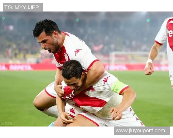 国王杯激战巴萨与本菲卡平局帽子戏法点燃全场激情与战术分析