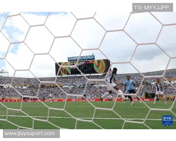 世界杯波尔图大胜曼城乌龙球成比赛转折点全场沸腾解析 世界杯波尔图大胜曼城乌龙球成比赛转折点全场沸腾解析