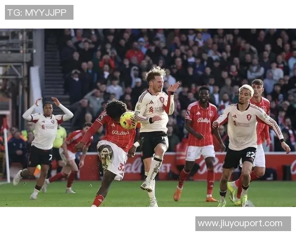 国王杯精彩对决里昂完胜利物浦3-0绝杀时刻点燃全场激情 国王杯精彩对决里昂完胜利物浦3-0绝杀时刻点燃全场激情
