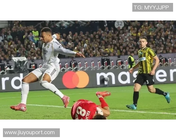 意甲精彩对决皇马3-0战胜利物浦帽子戏法引爆全场热情