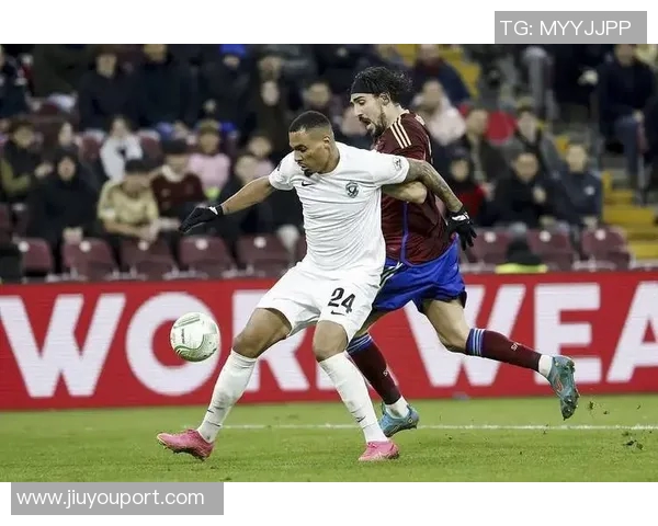 中超激战本菲卡与利物浦战成平局红牌事件引发全场热议