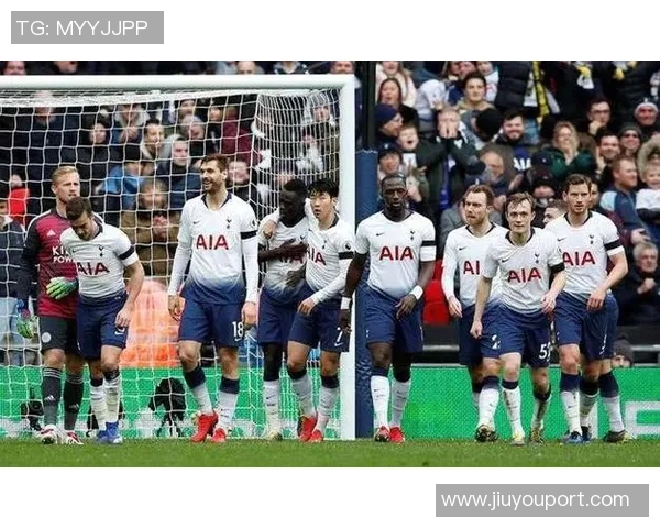 中超精彩对决里昂与热刺战成平局神奇扑救引发转会热议