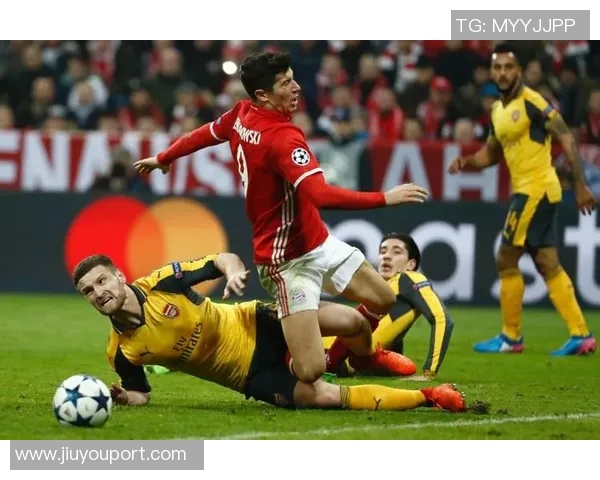 友谊赛精彩回顾：多特蒙德大胜那不勒斯红牌事件引发全场热议