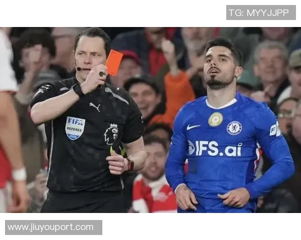 德甲激战：里昂与切尔西鏖战至平局红牌事件引发全场热议